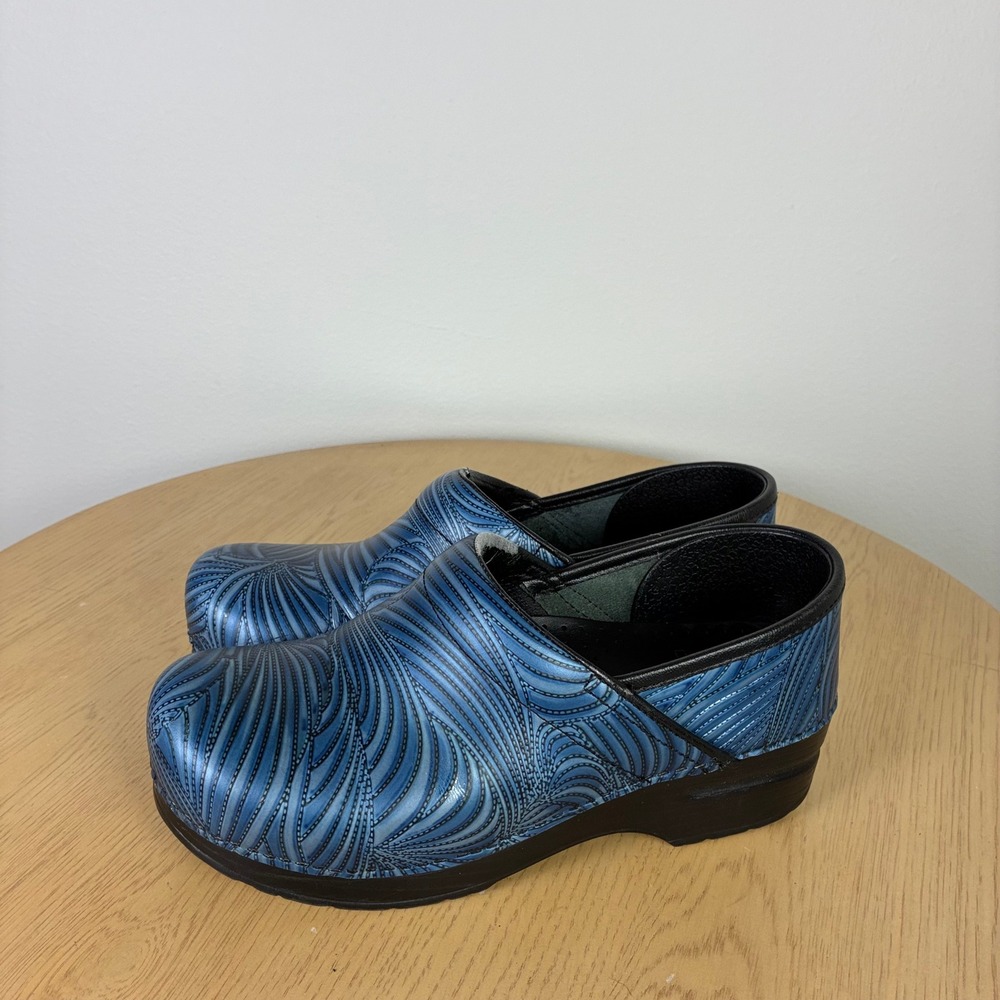 Dansko Professional Blue Swirl Leather Clogs EU 38 US Women 7.5-8 Nursing Shoes